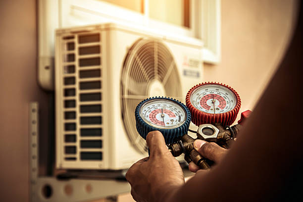 Professional Hvac technician working in New Waverly, TX